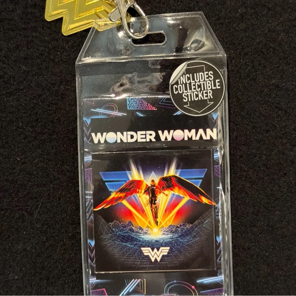 New Wonder Woman Lanyard New Key‎ Chain With Gold Logo Plastic ID Holder